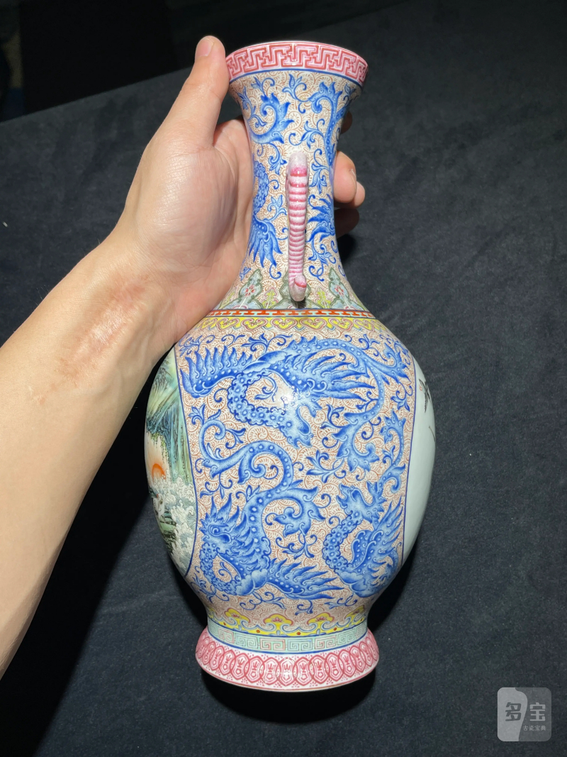 民国 珐琅彩夔凤开光花鸟纹象耳瓶 - 图6